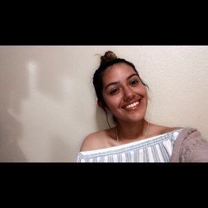 Meet your Posher, Desiree